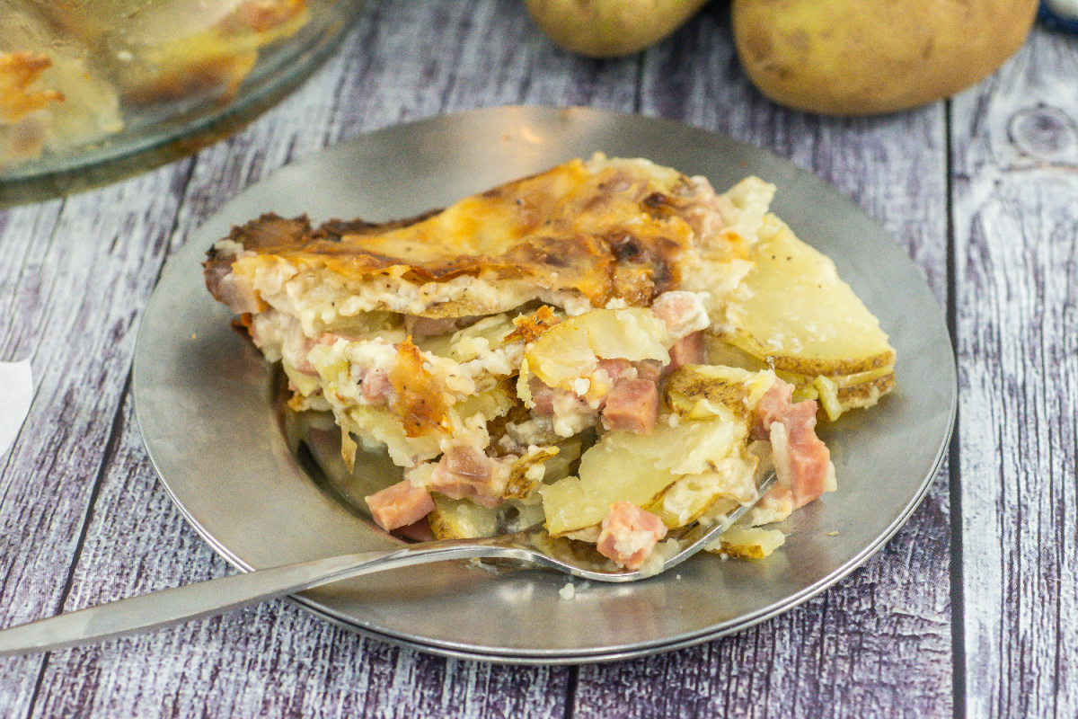 Budget friendly Scalloped Potatoes with Ham recipe